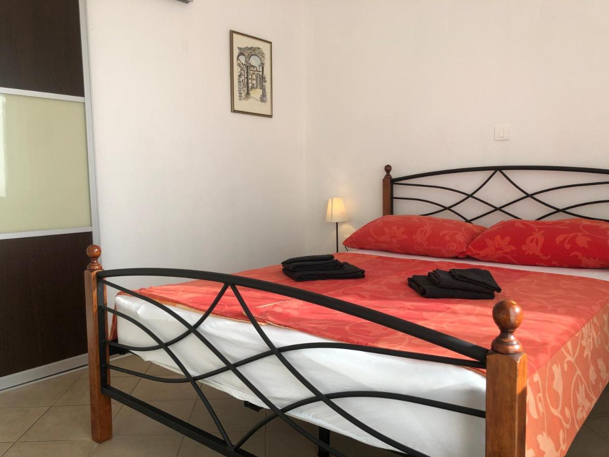 Dalmatia Apartments Podstrana Bagian luar foto
