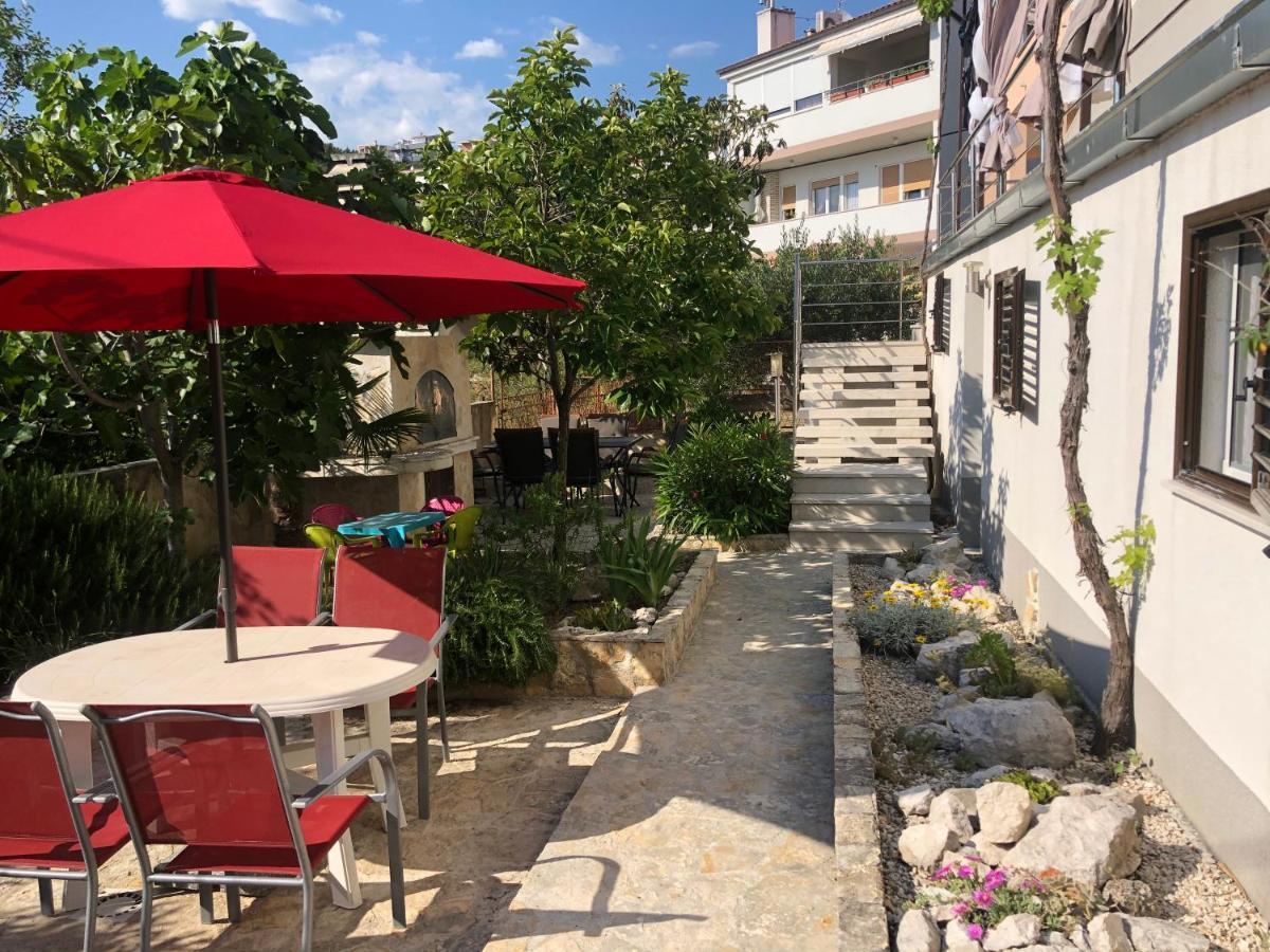 Dalmatia Apartments Podstrana Bagian luar foto