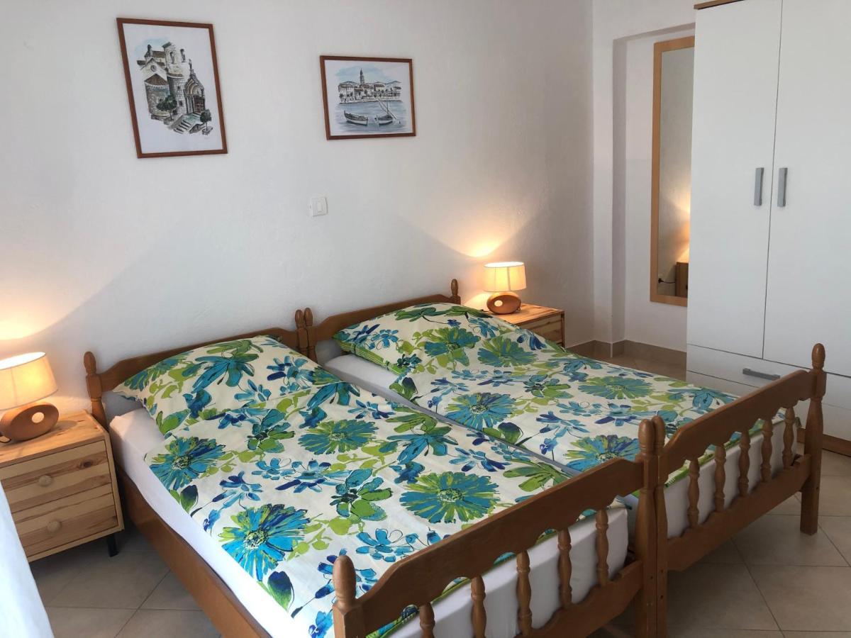 Dalmatia Apartments Podstrana Bagian luar foto