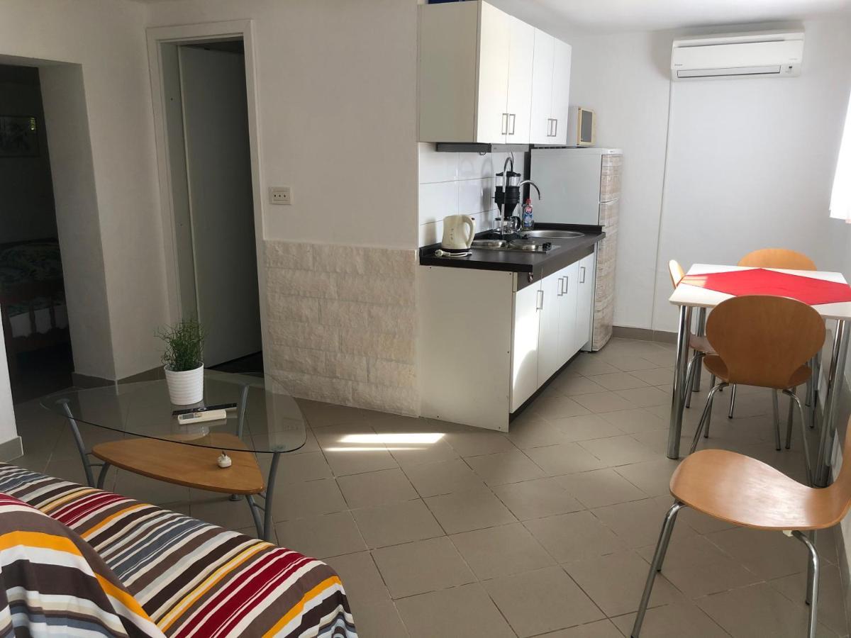 Dalmatia Apartments Podstrana Bagian luar foto